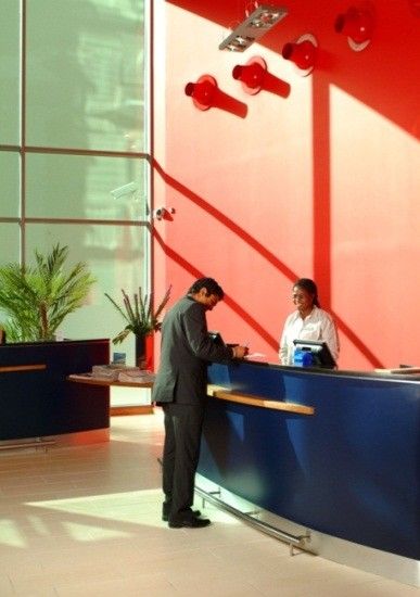 Ramada Encore Мілтон-Кінз Інтер'єр фото